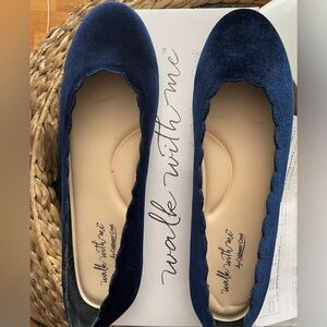 NIB Blue Velvet Flats Shoes by Coldwater Creek Walk With Me Women’s 9.5 In Box